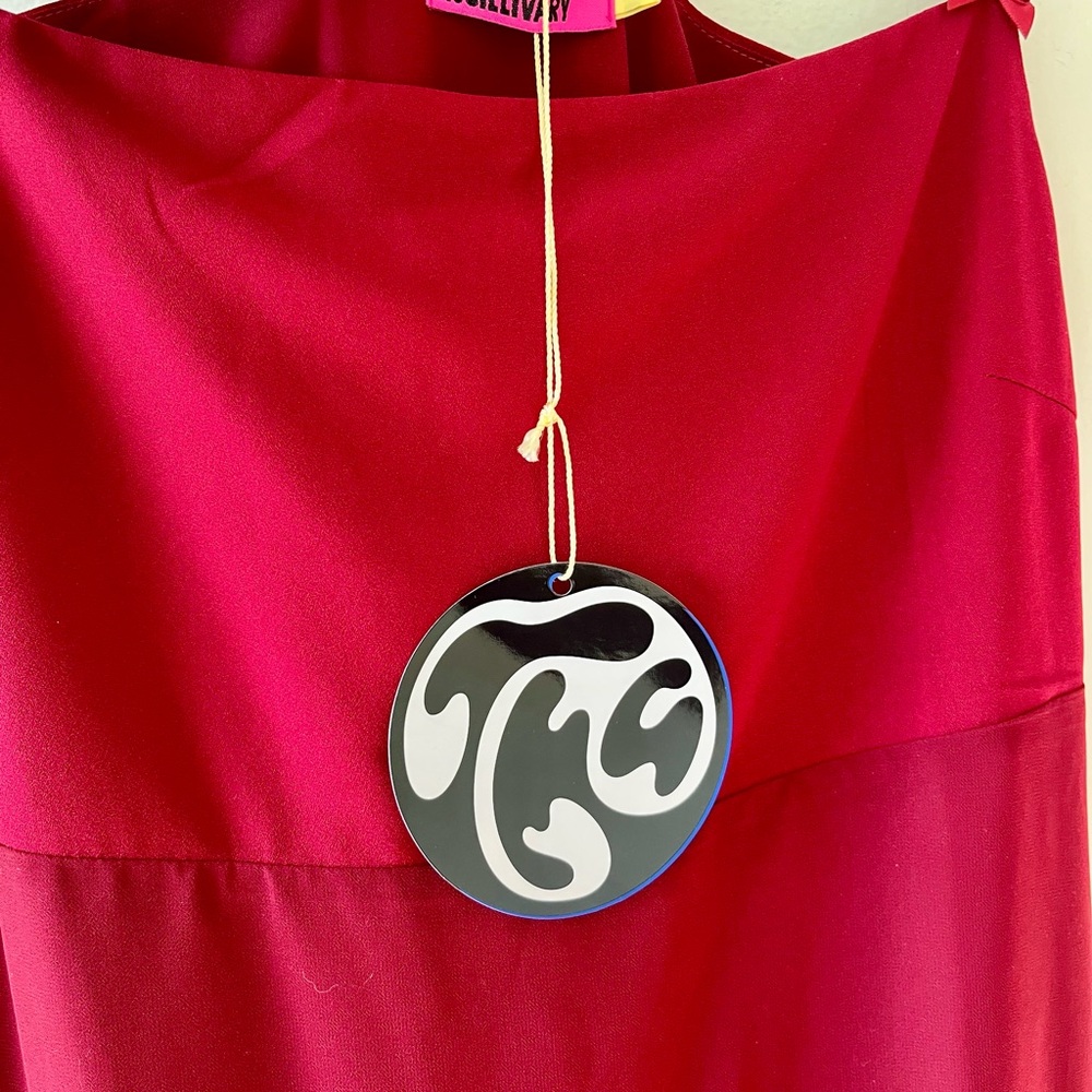 Tyler McGillivary XL Lyla two tone romantic red & burgundy dress limited edition - Picture 3 of 5